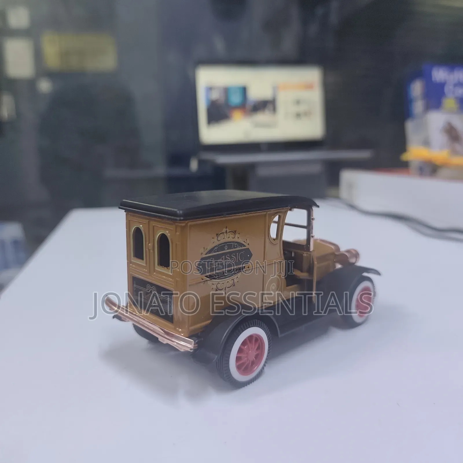 Vintage Classic Diecast Model Van Retro Home Office Décor