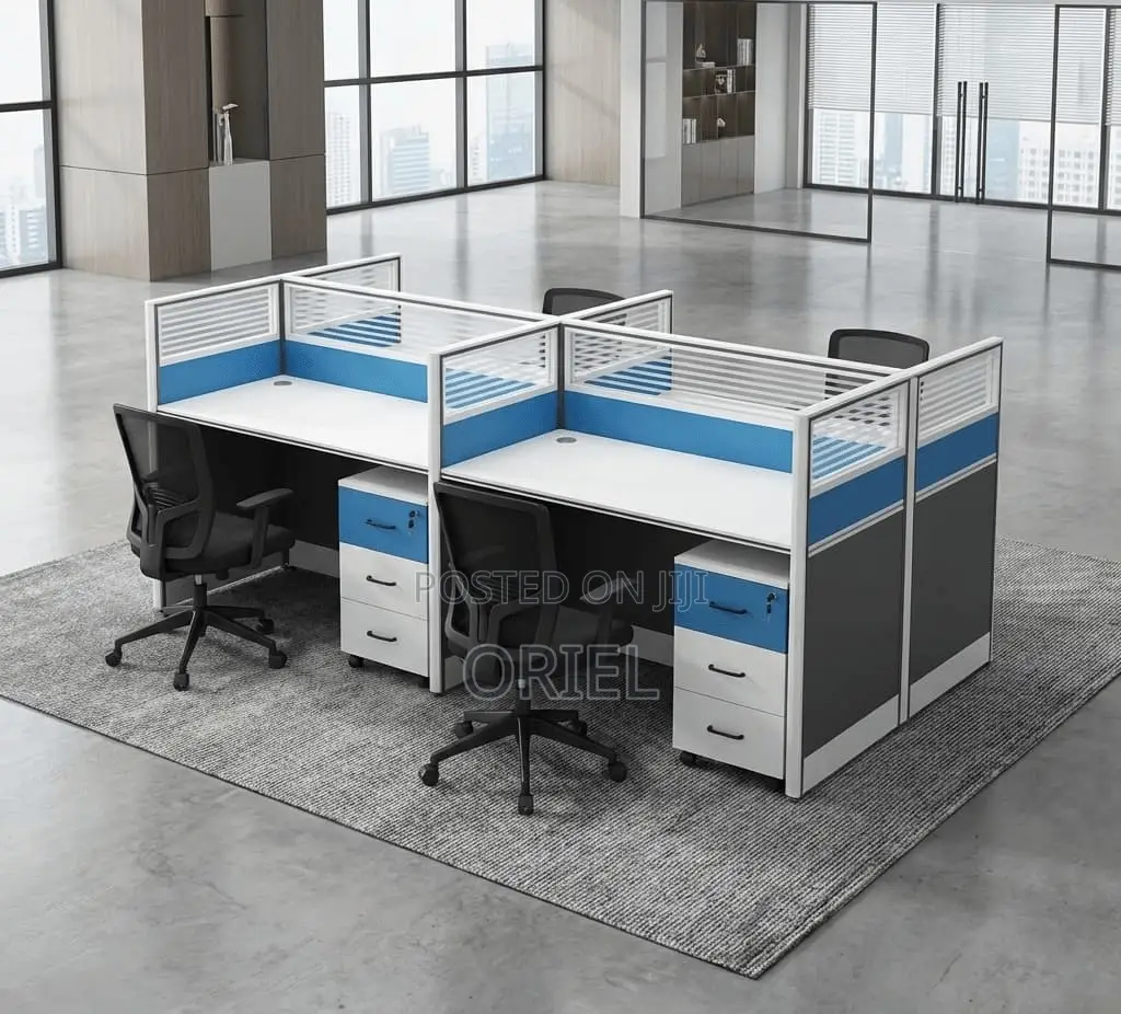Office Workstation : Partitioned 4-Seater Office Workstation