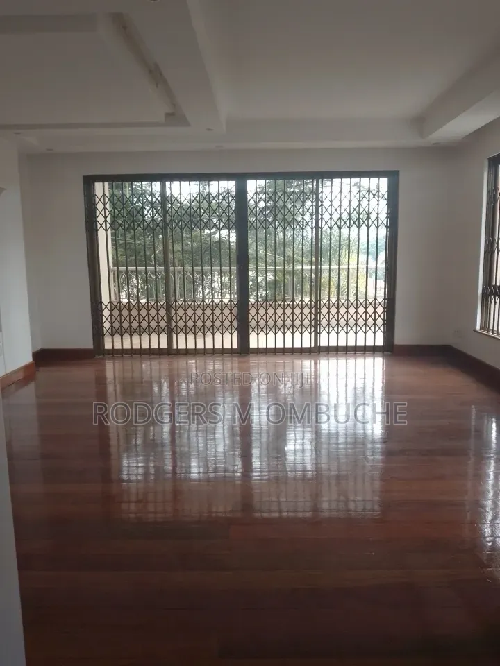 6bdrm Villa in Muthangari for sale