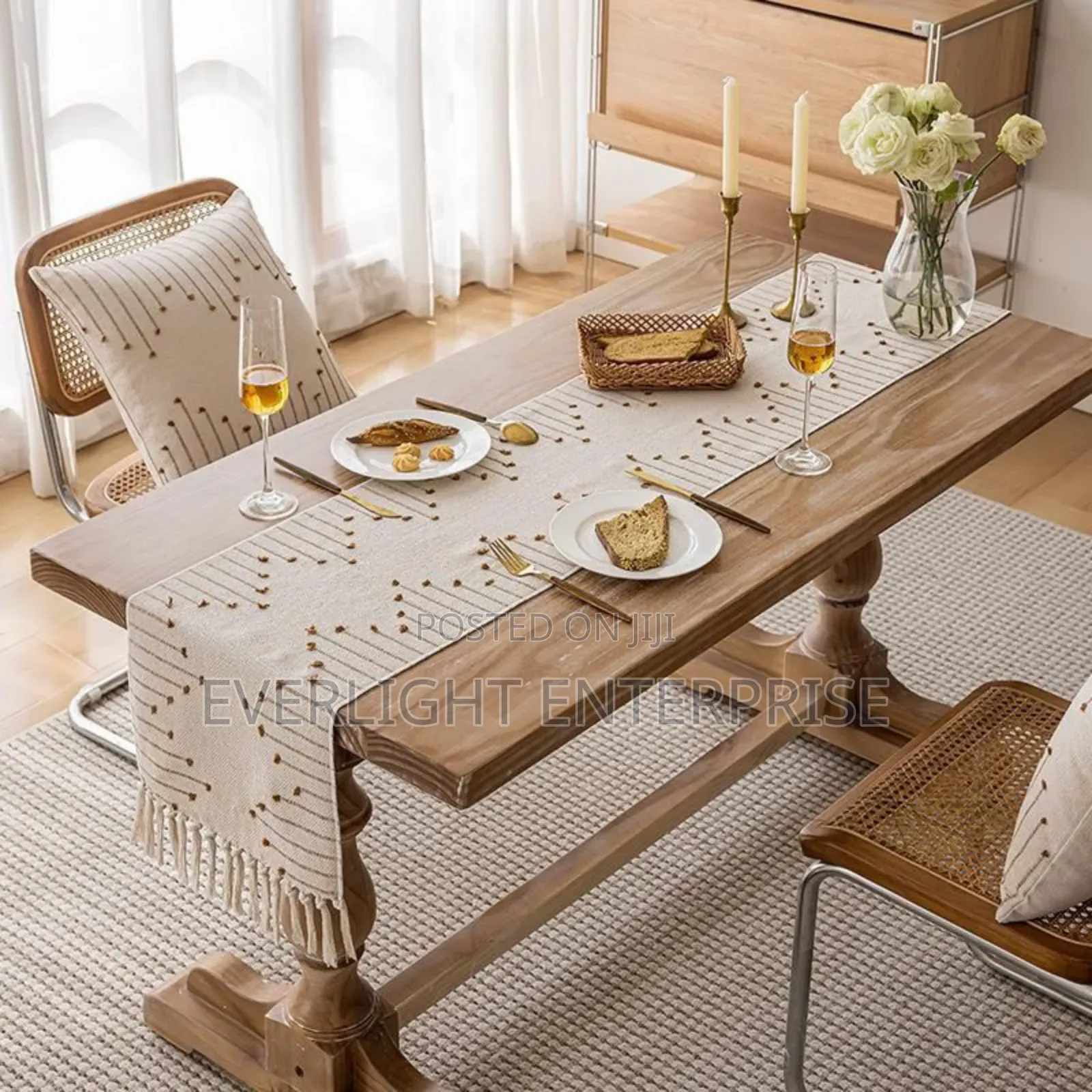 High Quality Matched Knotted Tassels Festival Table