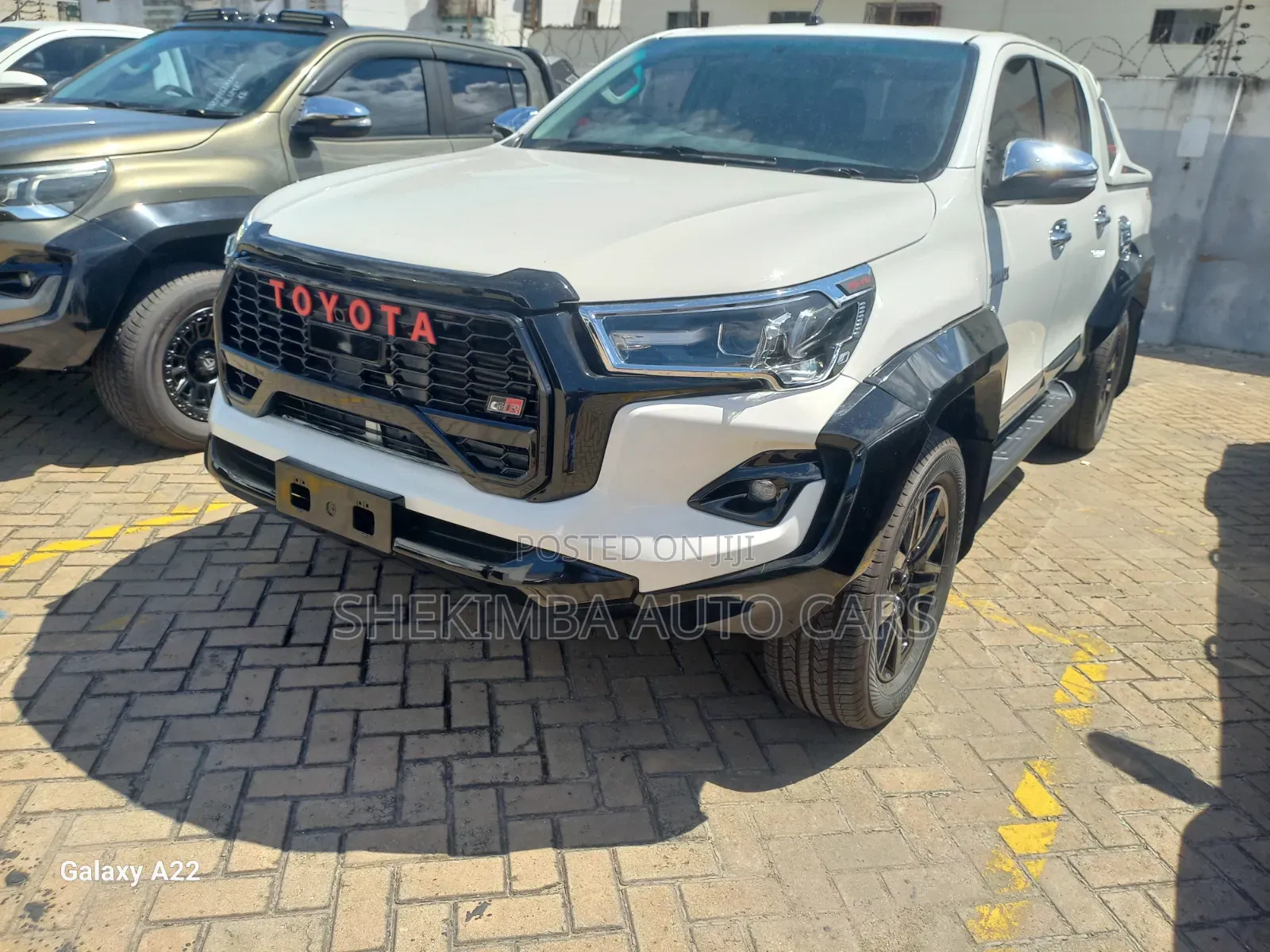 Toyota Hilux 2019 White
