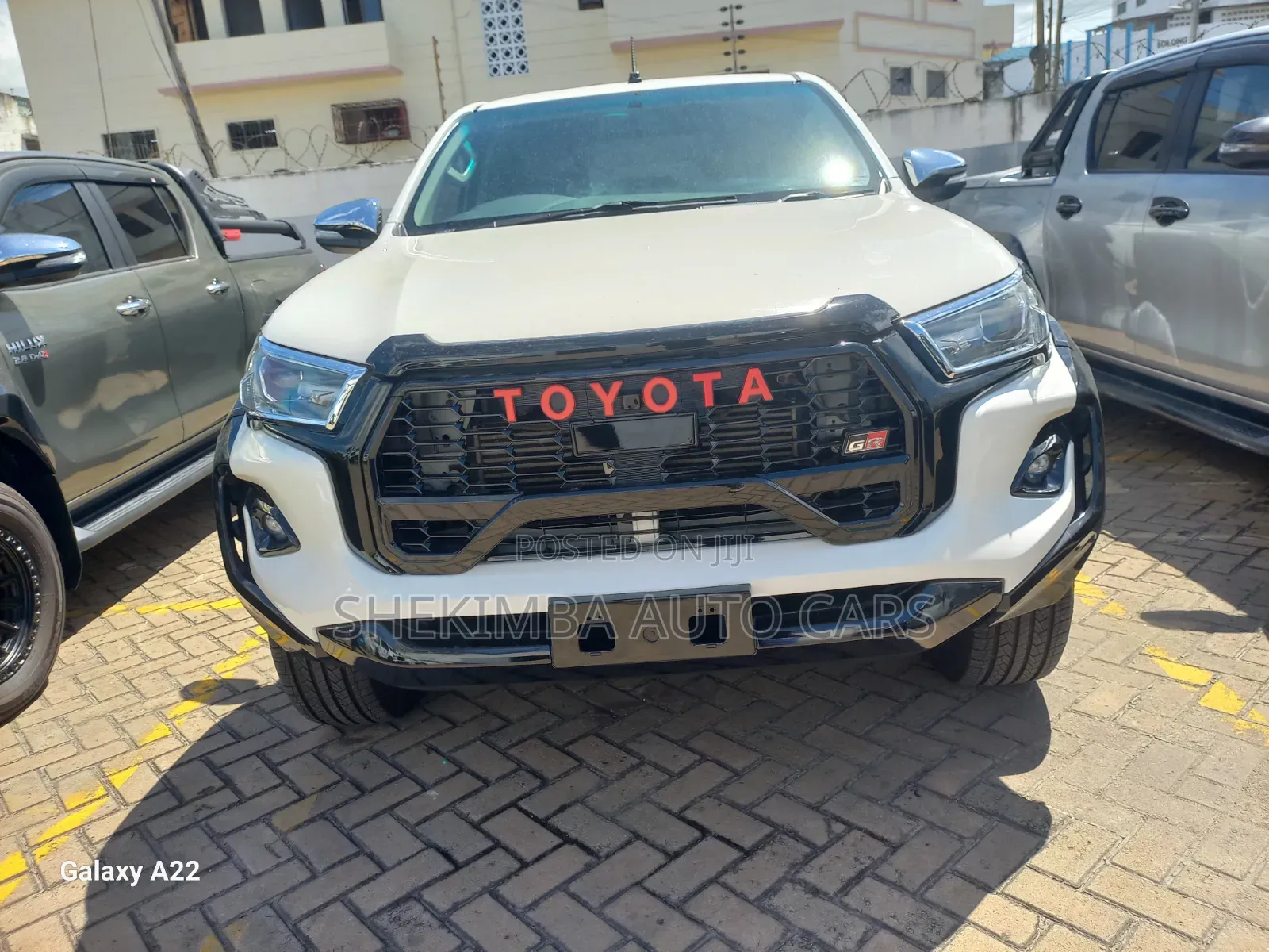 Toyota Hilux 2019 White