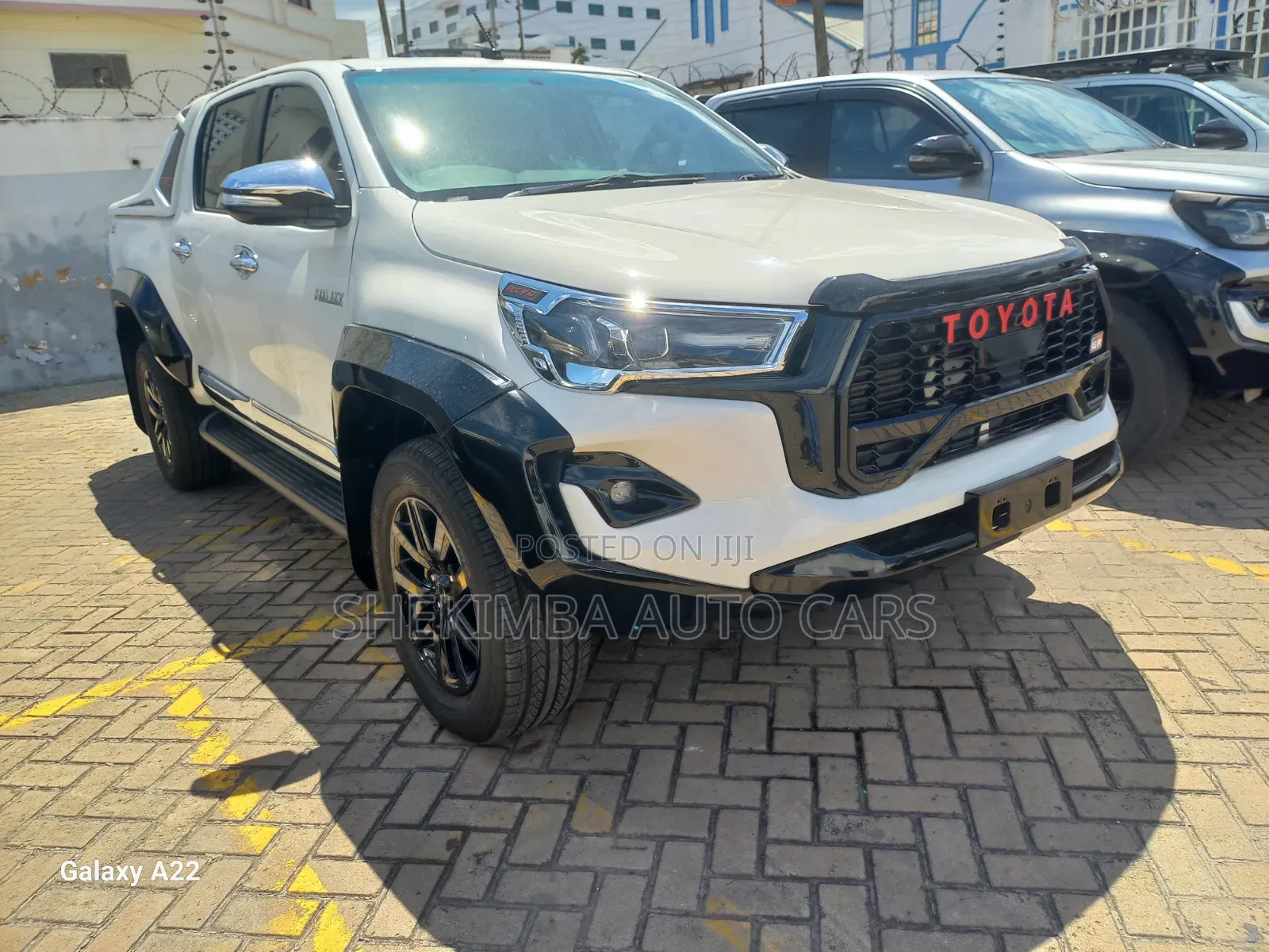 Toyota Hilux 2019 White