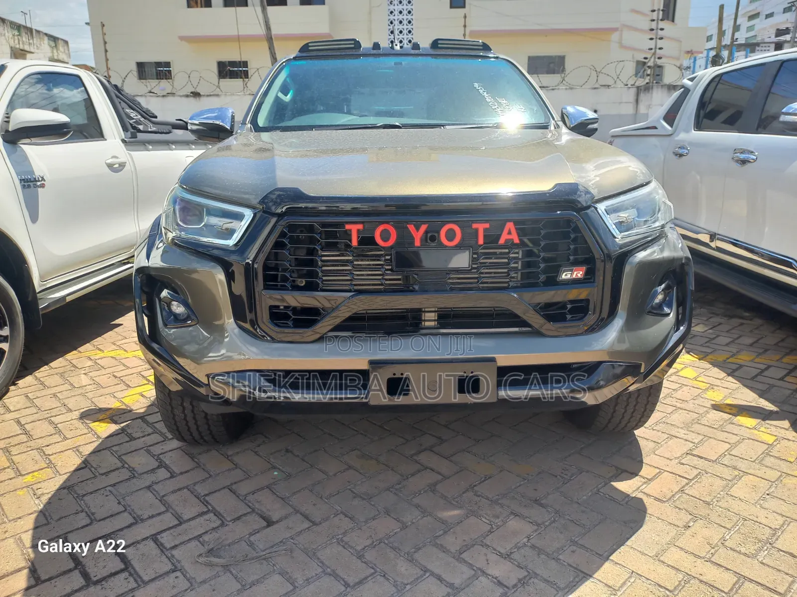 Toyota Hilux 2019 Gray