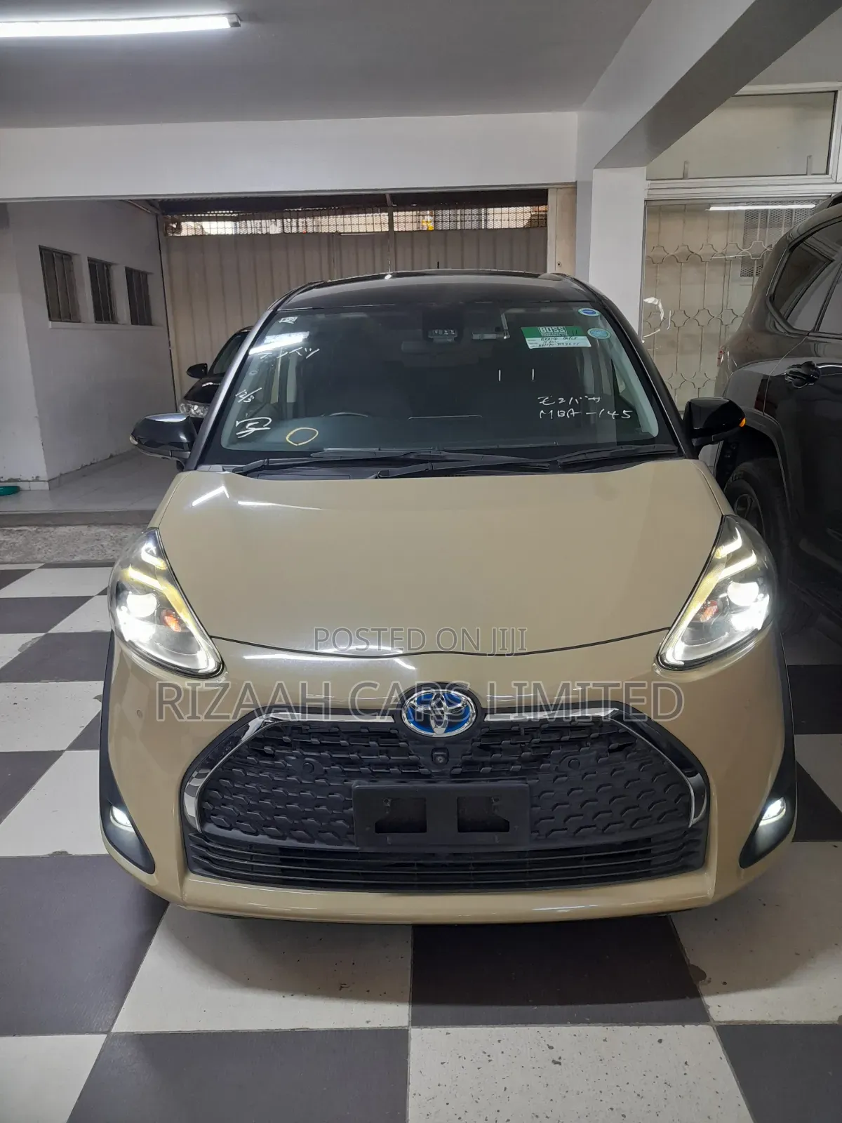 Toyota Sienta 2019 Beige