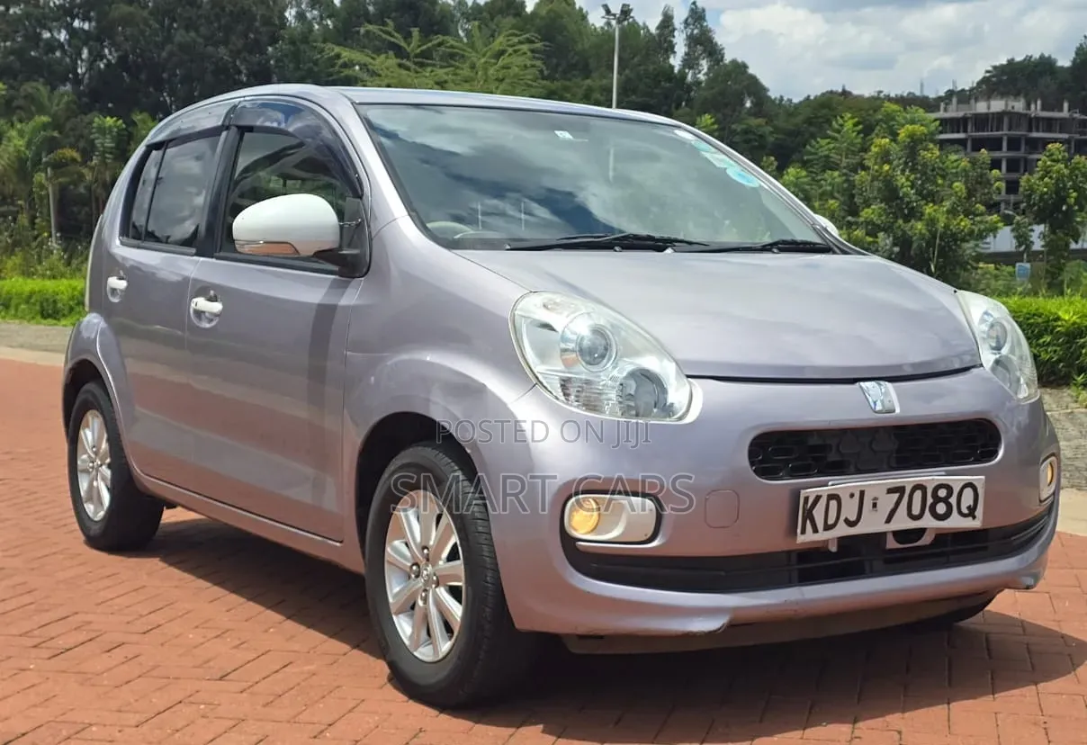 Toyota Passo 2015 Pink