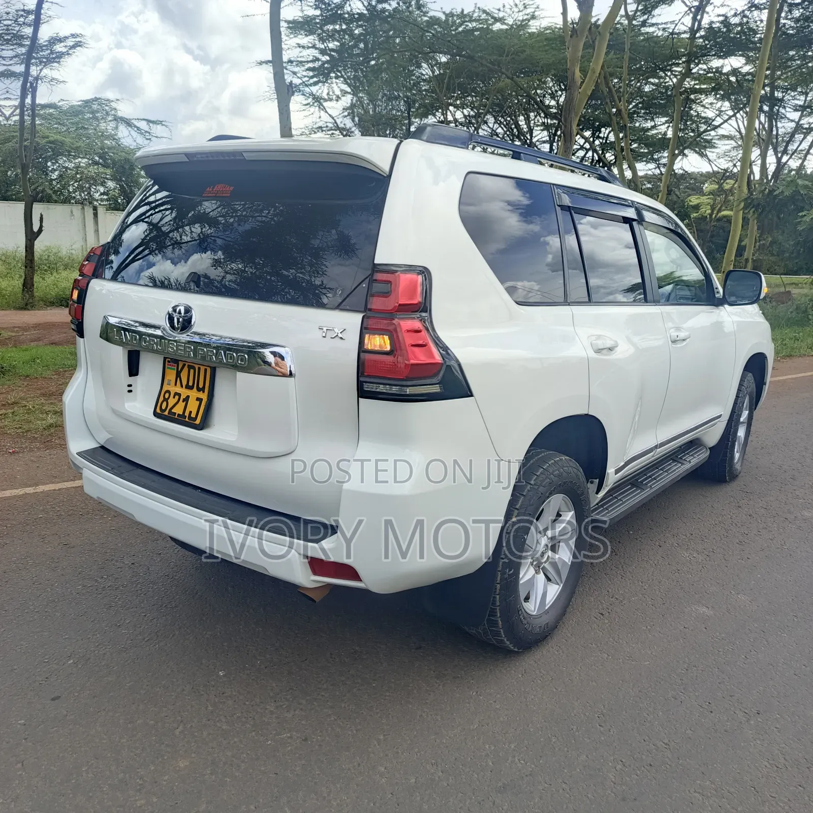 Toyota Land Cruiser Prado 2.8 2017 White