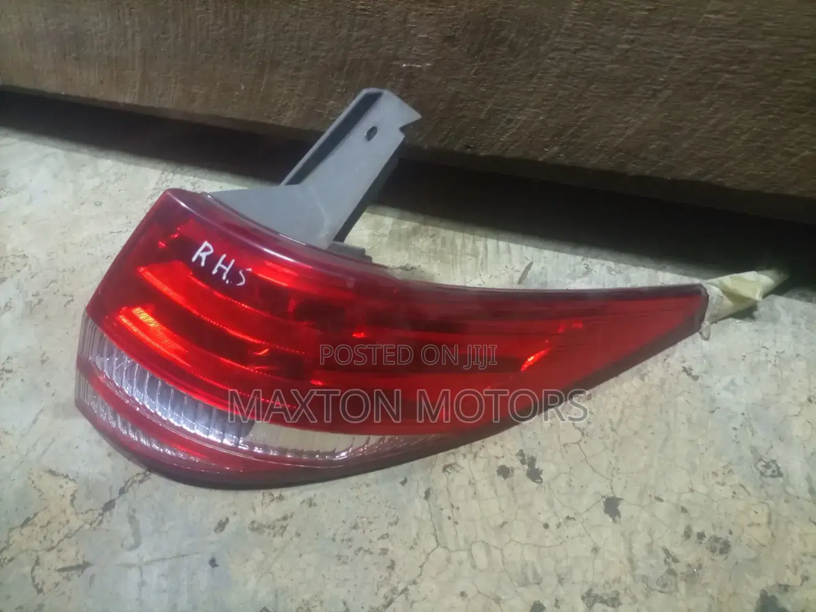 Taillight Estima 2008