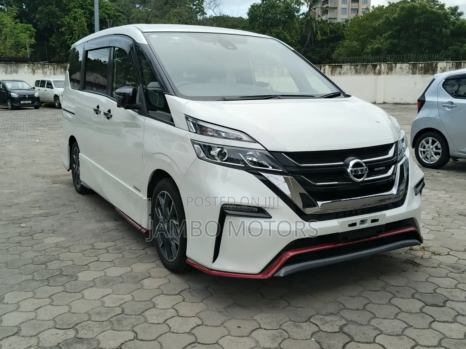 Nissan Serena 2019 White