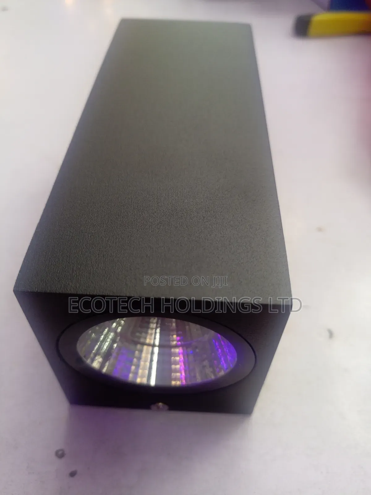 Outdoor Up and Down Lamp 