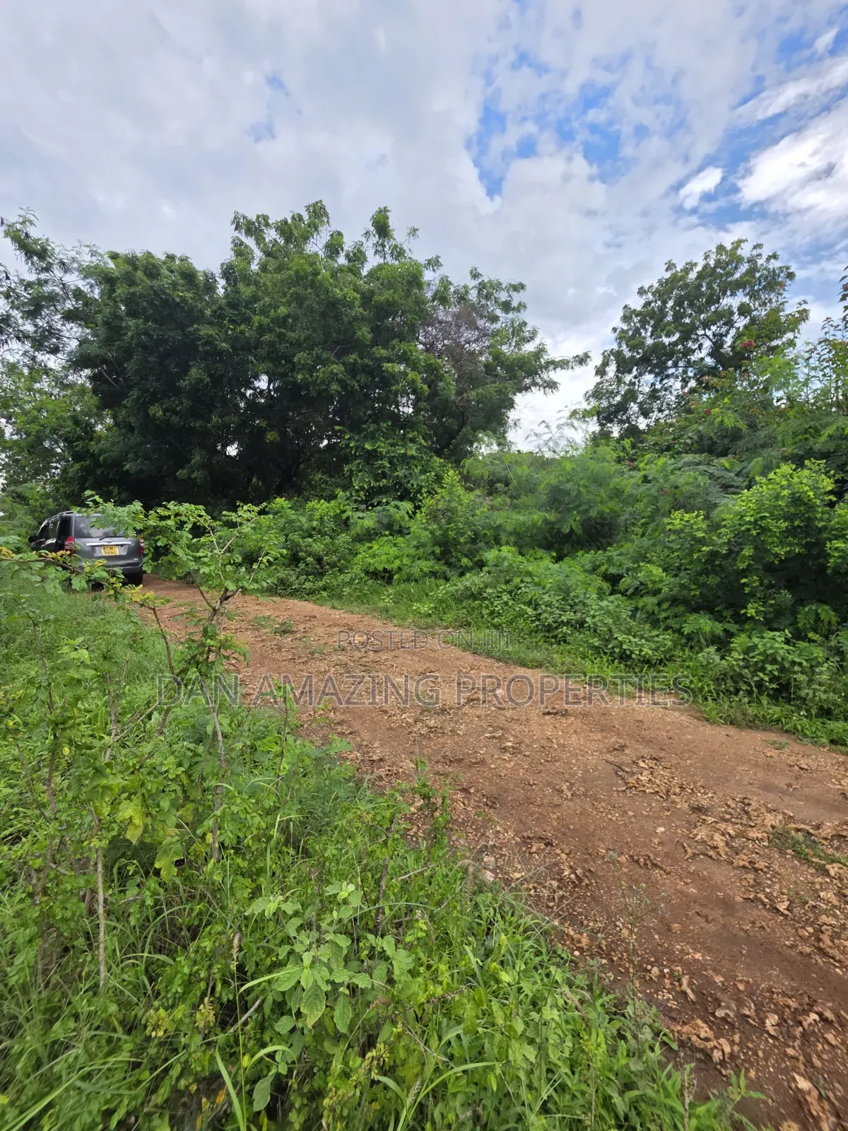 2 Pieces of 1/4 Acre Each Diani Behind Sunderowner for Sale