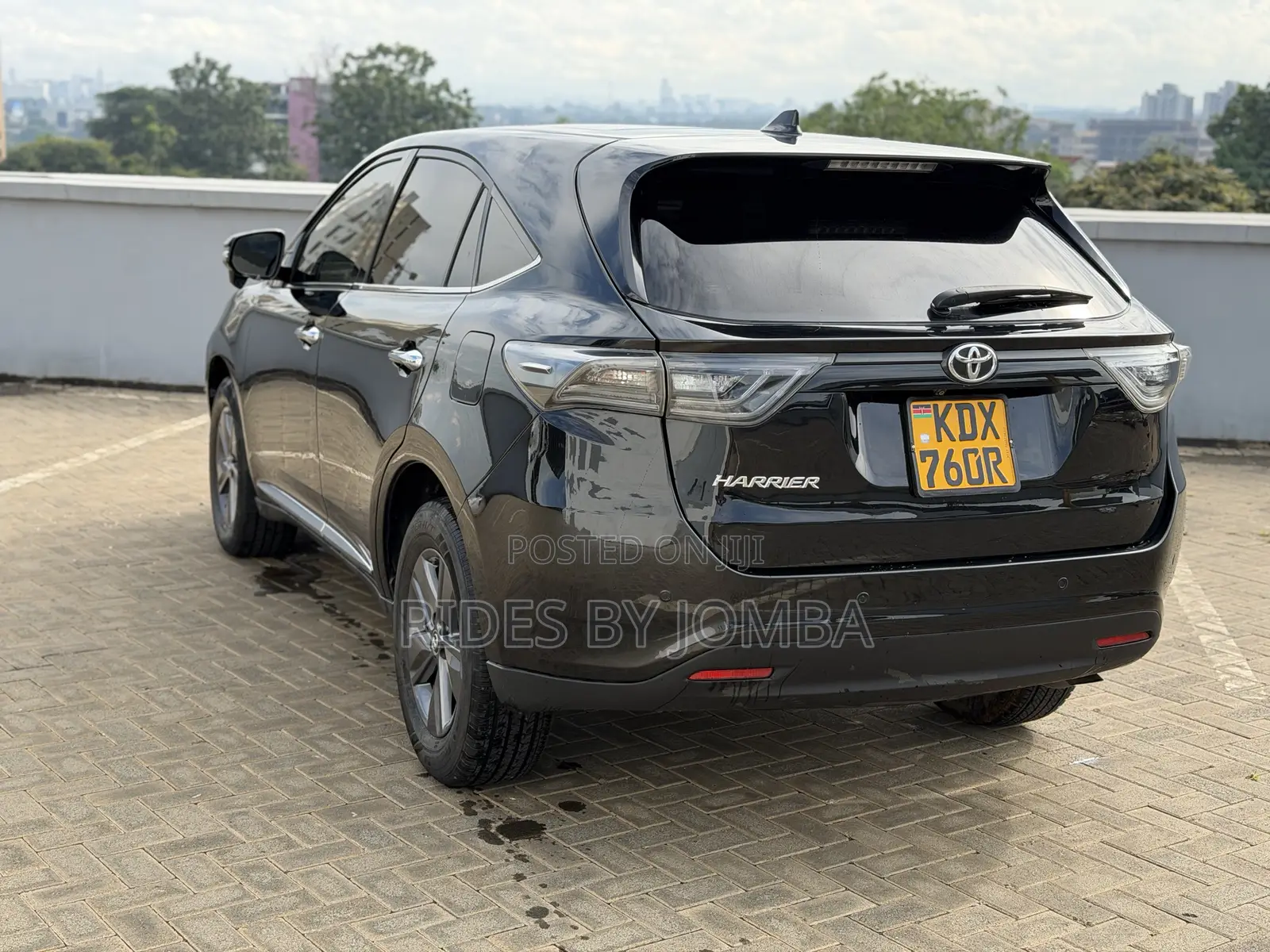 Toyota Harrier 2.0 2015 Black