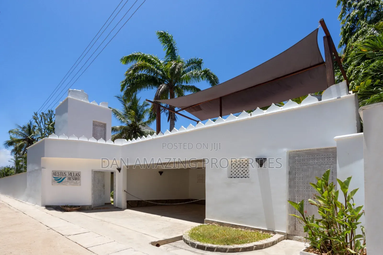 Furnished 17bdrm Apartment in Galu On 0.64 Acres, Diani for sale