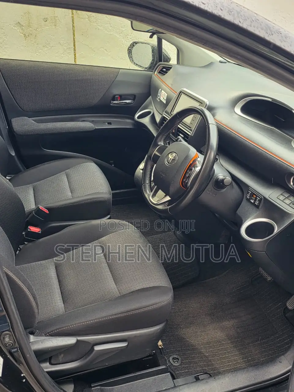 Toyota Sienta 1.5 FWD 2021 Black