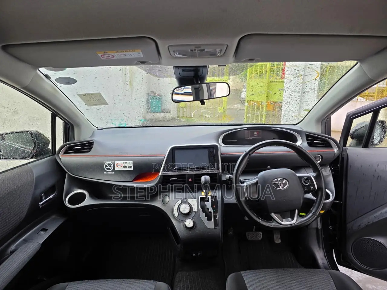 Toyota Sienta 1.5 FWD 2021 Black