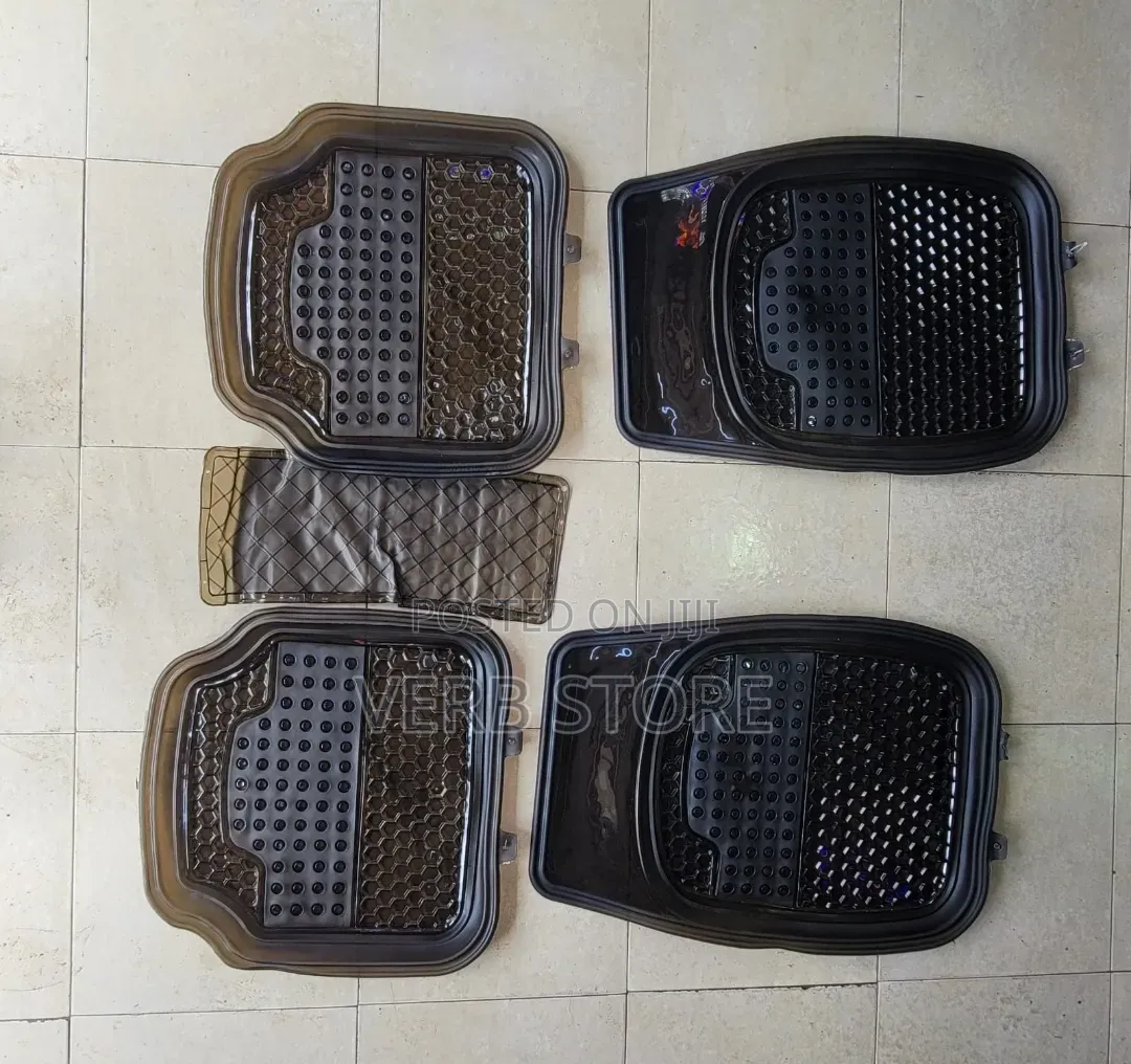 Smoky Black 5 Seater Floor Mat