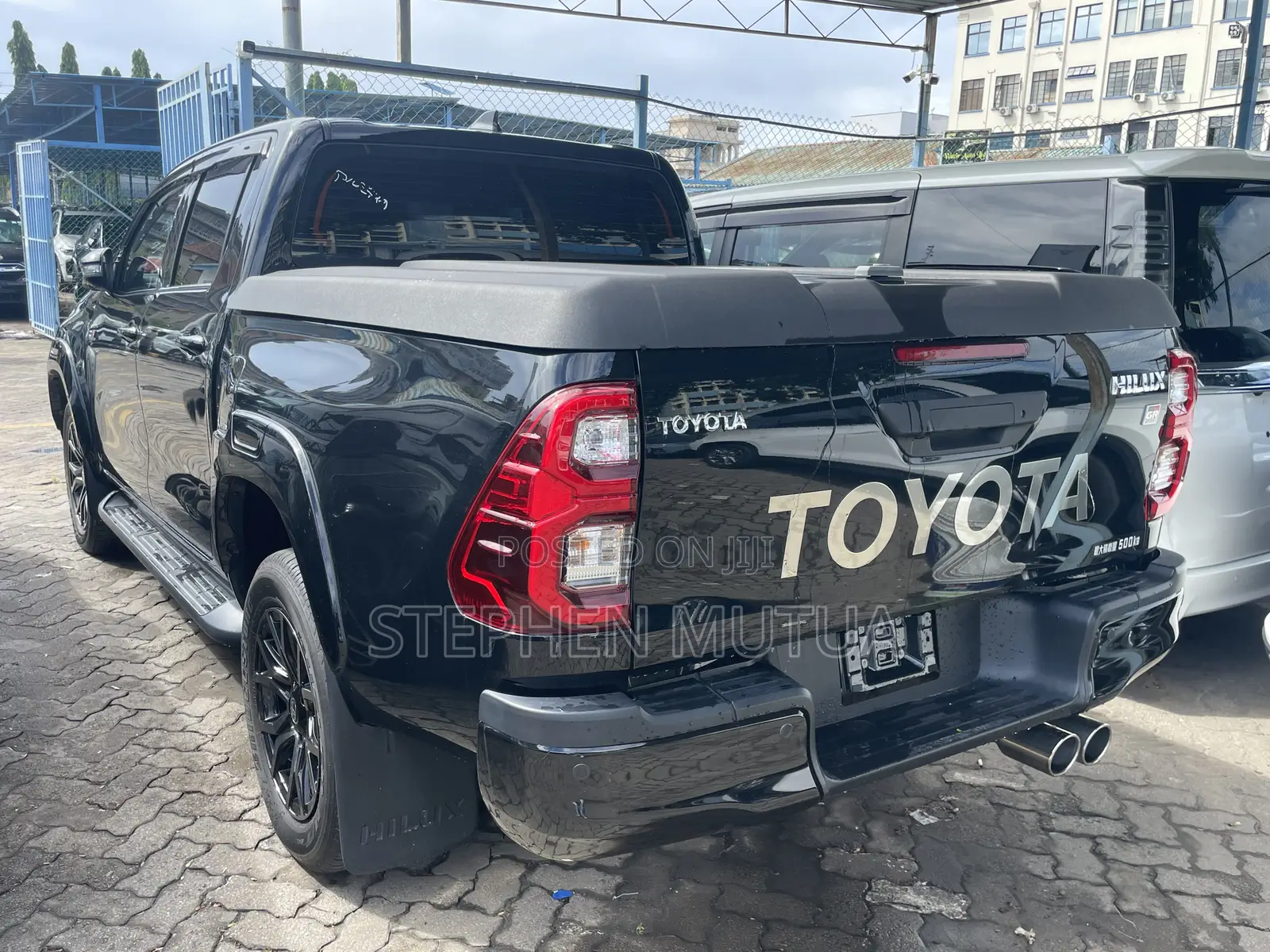 Toyota Hilux Revo Double Cab Deisel 2.4 AWD 2022 Black