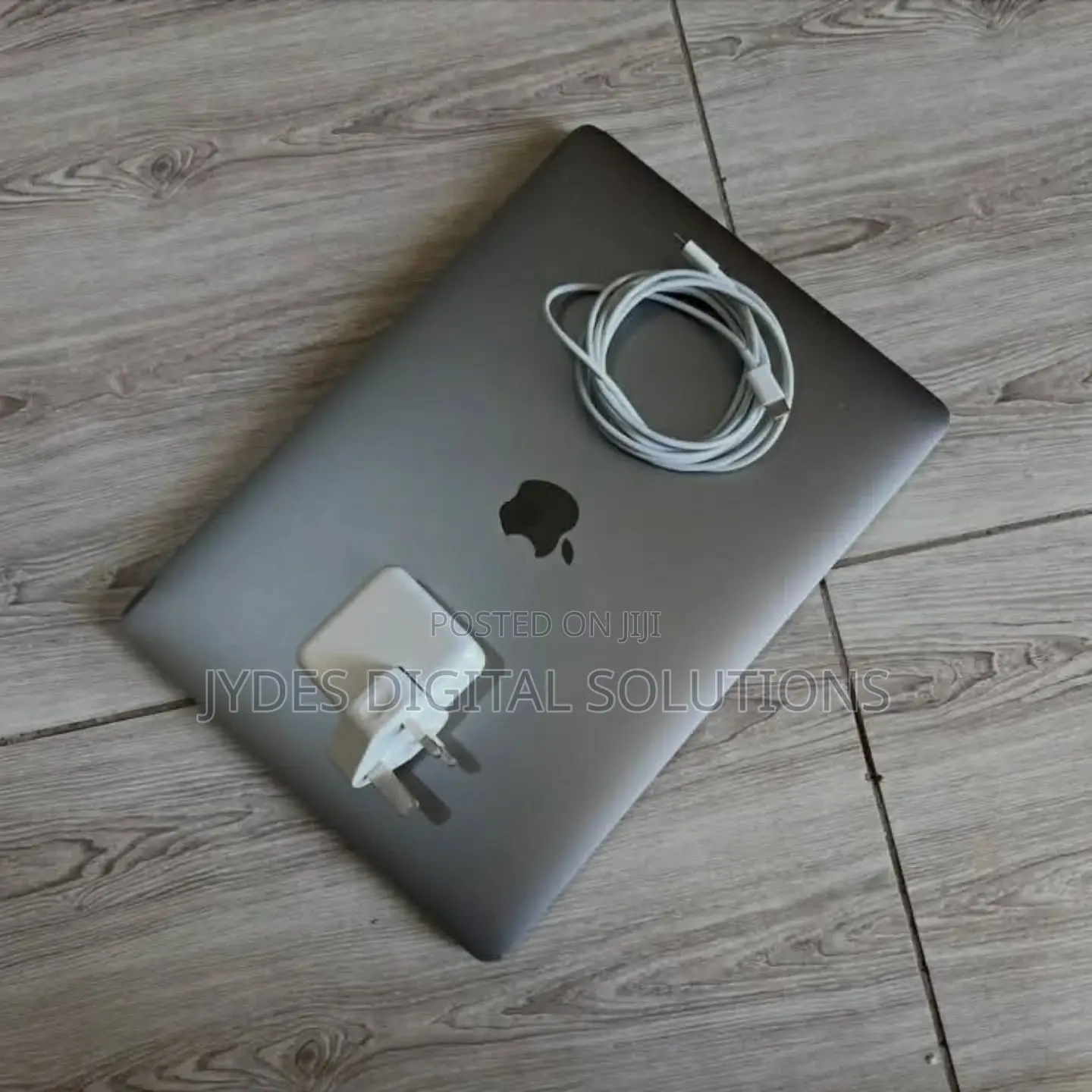 Laptop Apple MacBook Pro 2017 16GB Intel Core i7 SSD 512GB