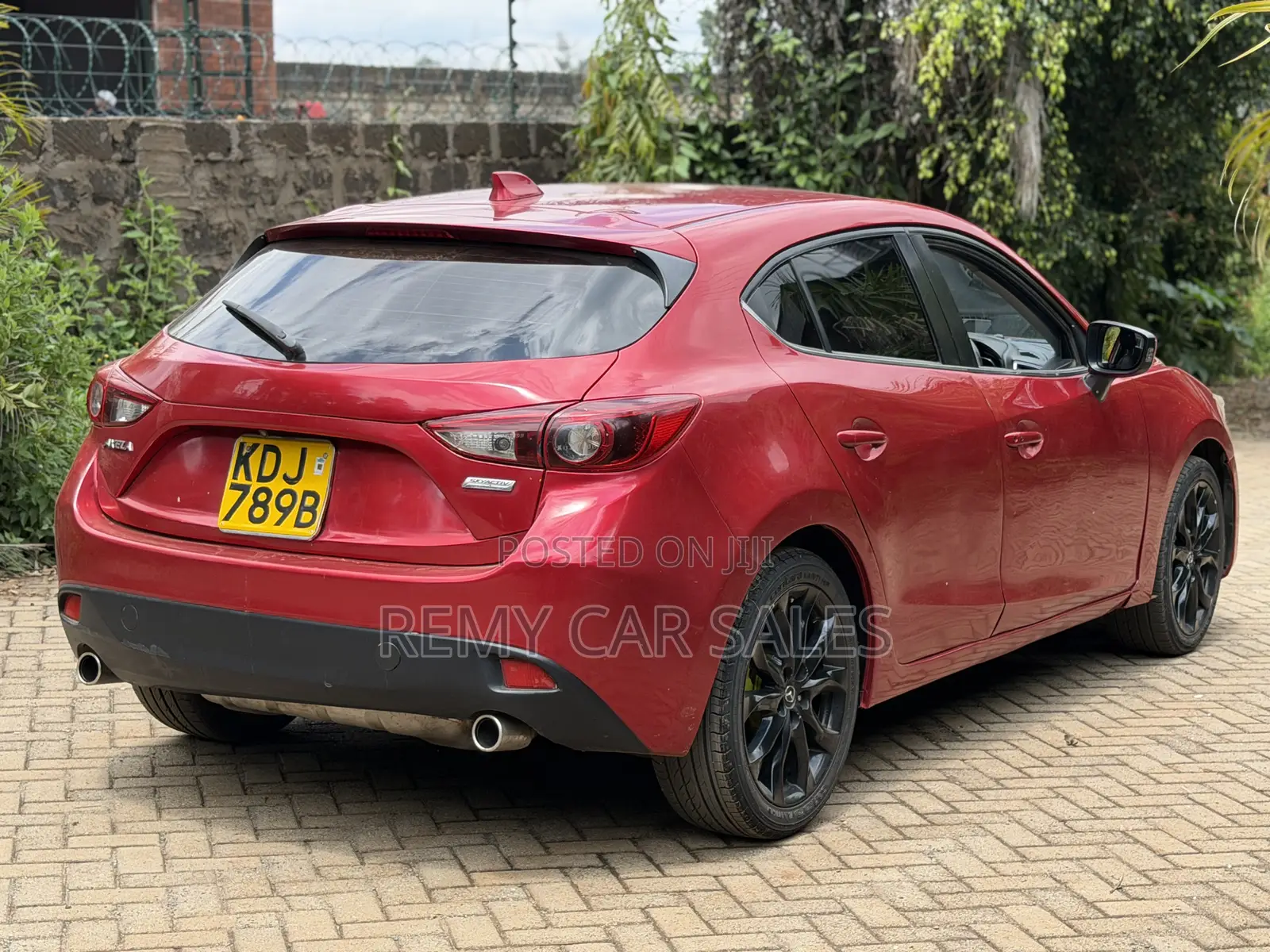 Mazda Axela 2016 Maroon