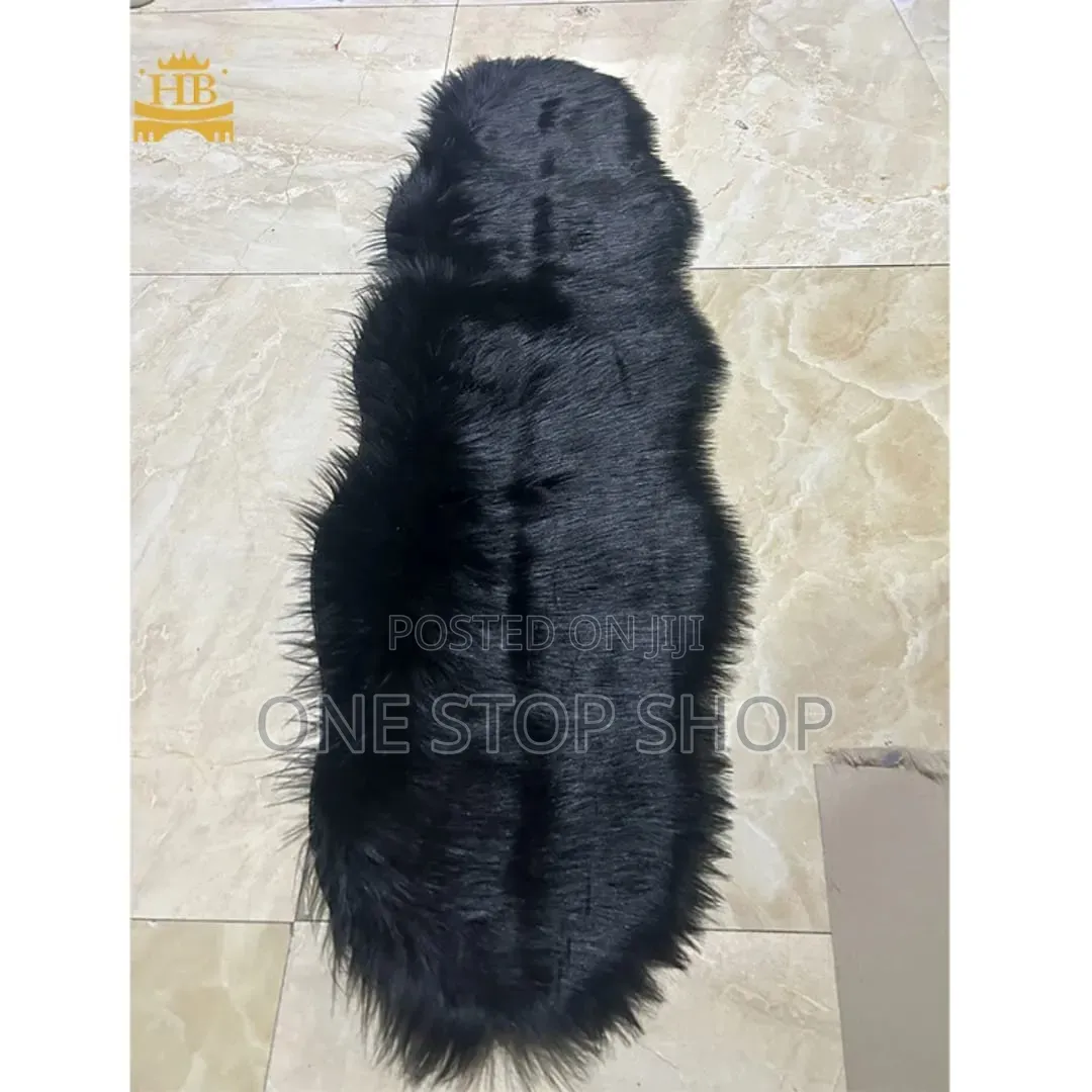 Black Medium Long Lasting Faux Fur Orplush Material Dashboard Cover