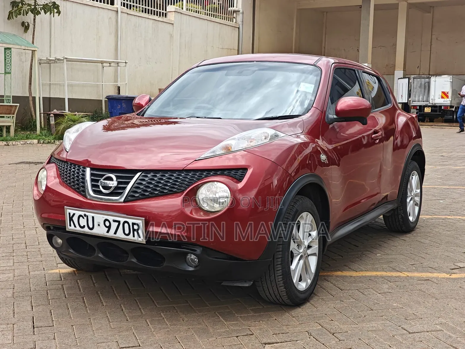 Nissan Juke 2011 Red