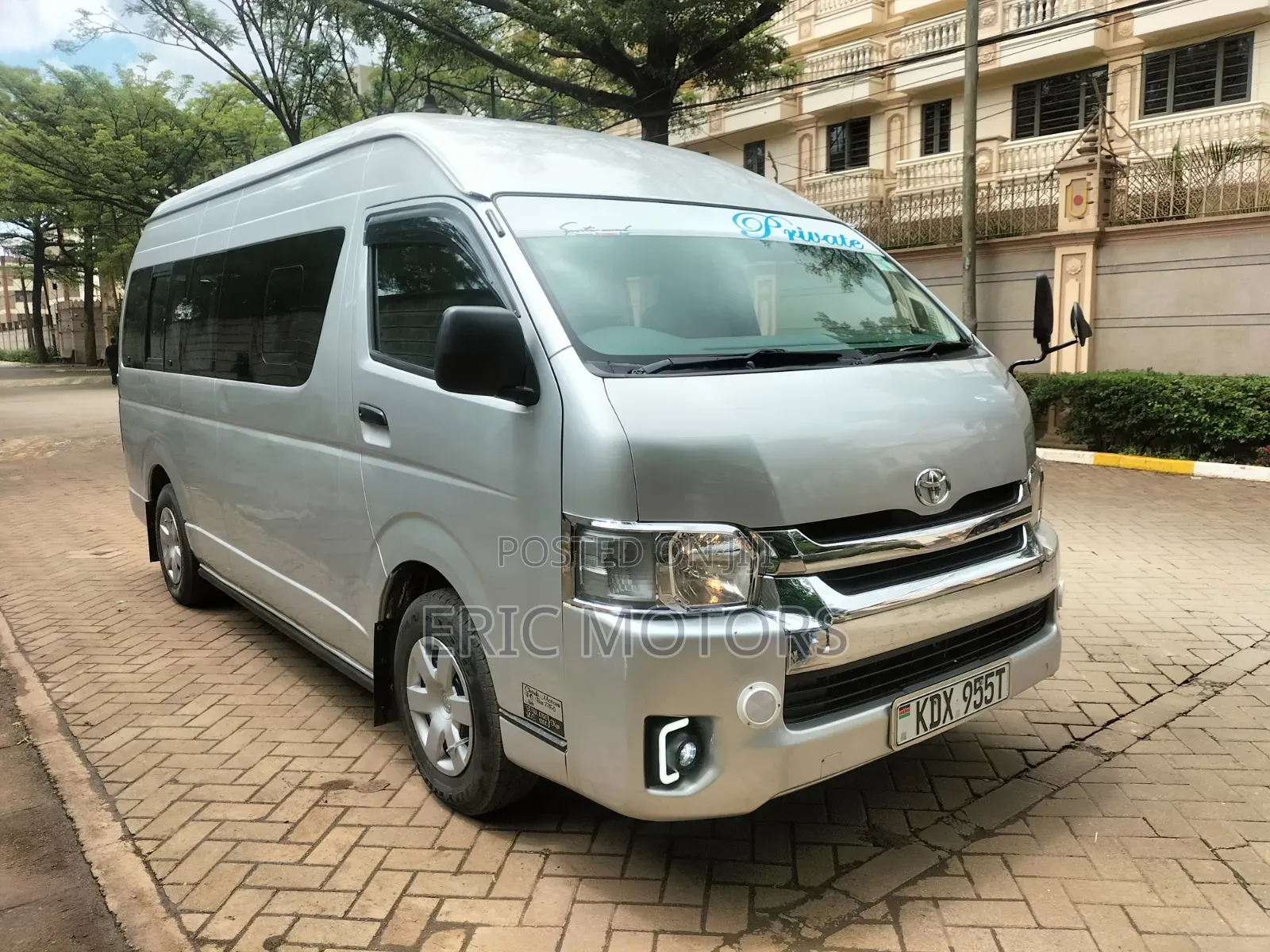 Toyota Grand HiAce 2016 Silver