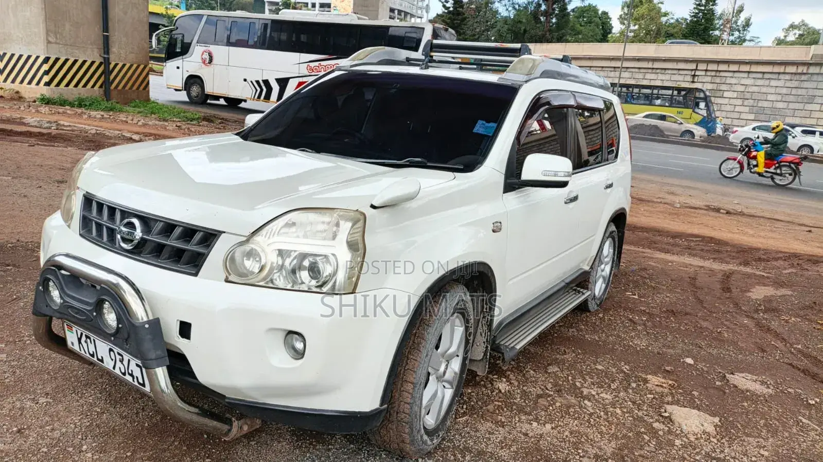 Nissan X-Trail 2.0 Petrol XE 2011