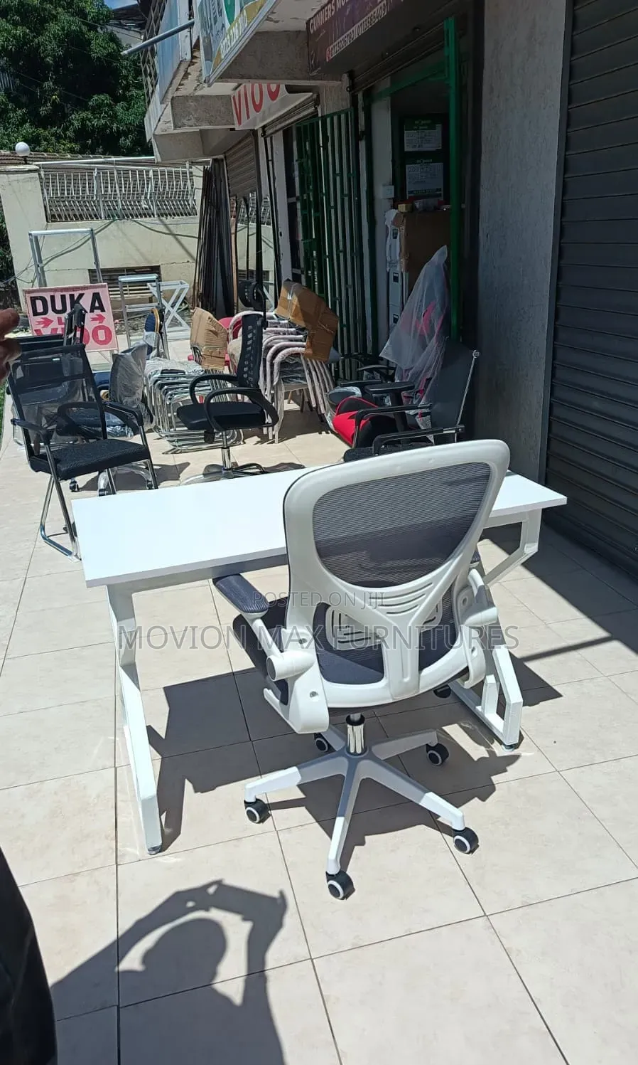 Office Chair With Metallic Office Table