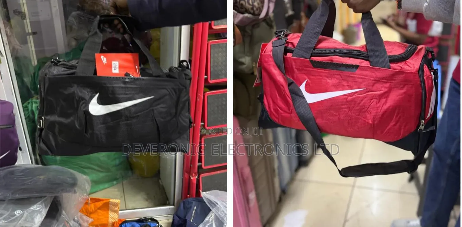 Nike Stylish Sports Duffle Bag 