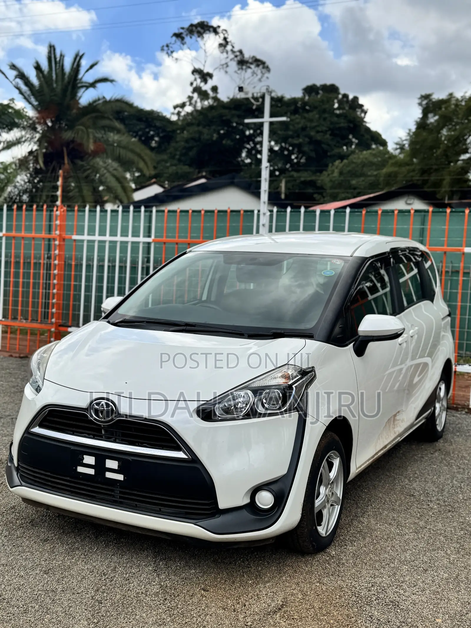 Toyota Sienta 2018 White
