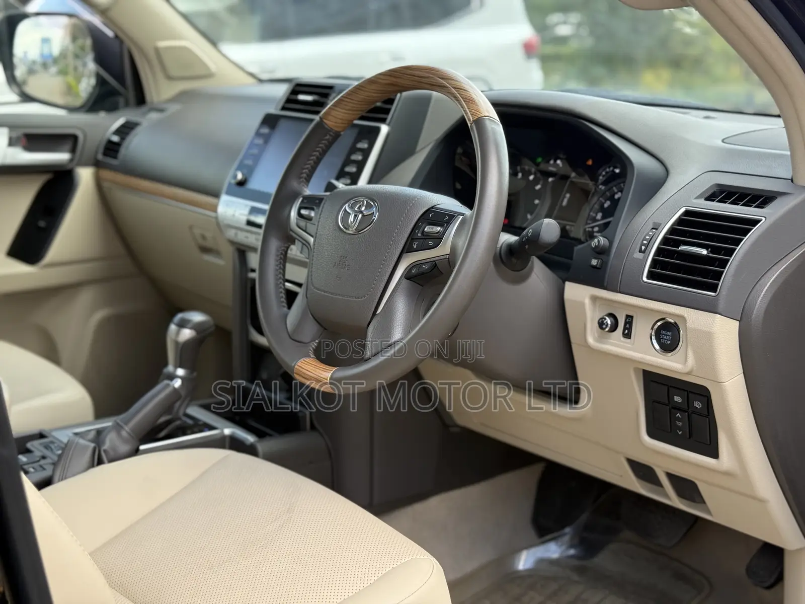 Toyota Land Cruiser Prado 2.7 2022 Black