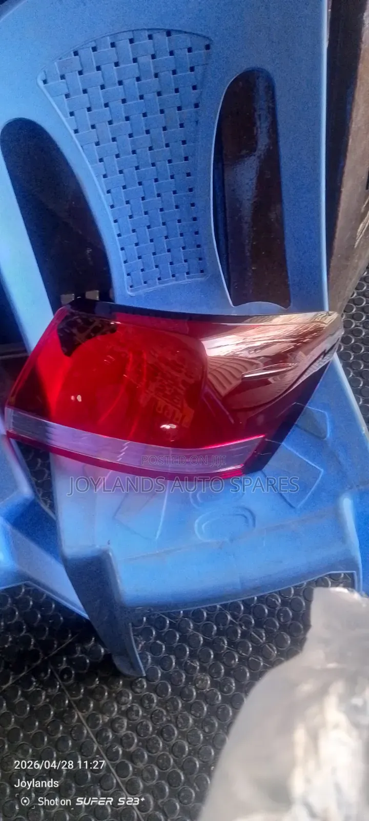 Premio 270 Tail Lens