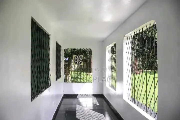 Kitale
Welcome to Our Modern Studio Airbnb Designed for Comfort