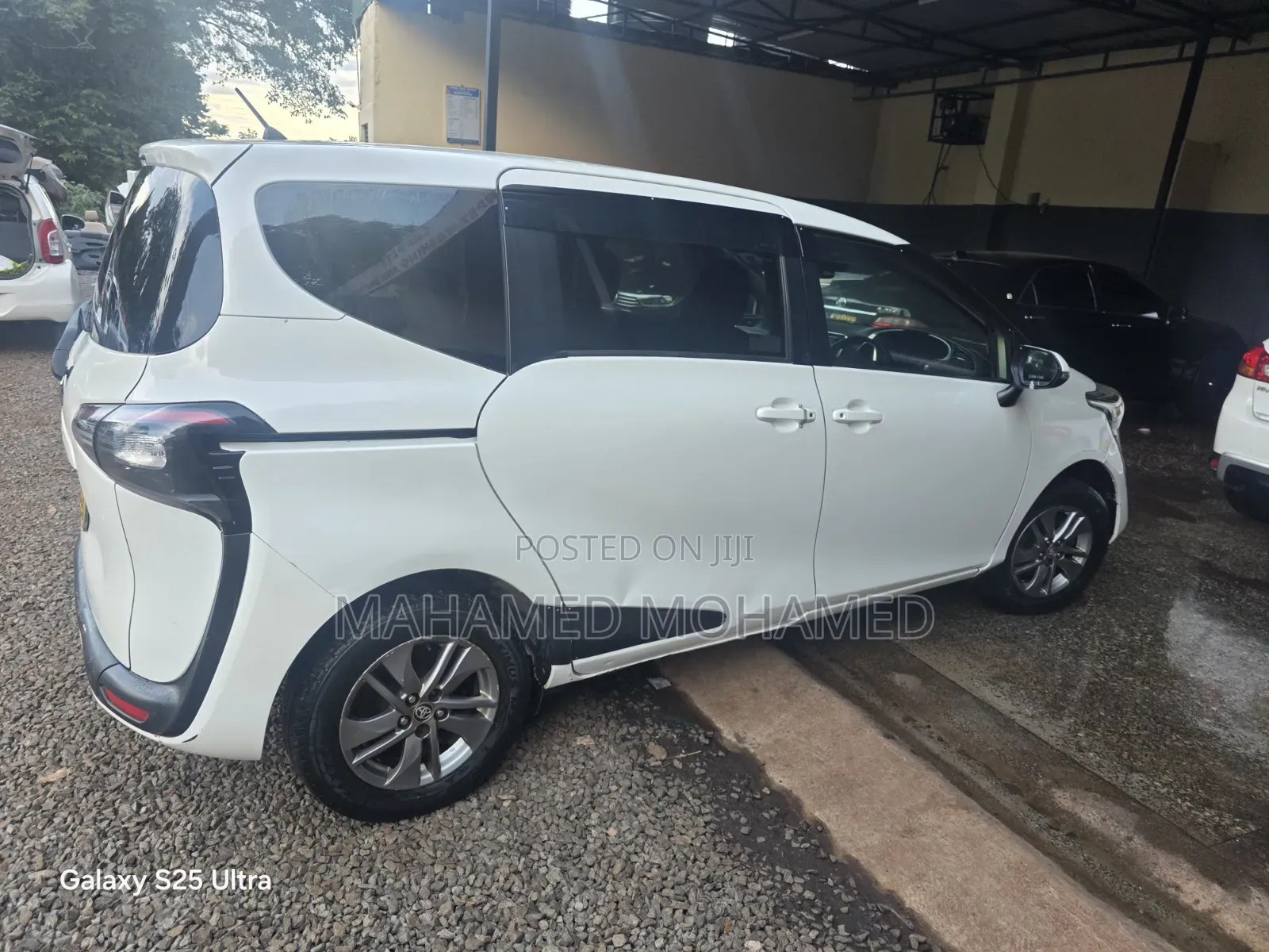 Toyota Sienta 2016 White