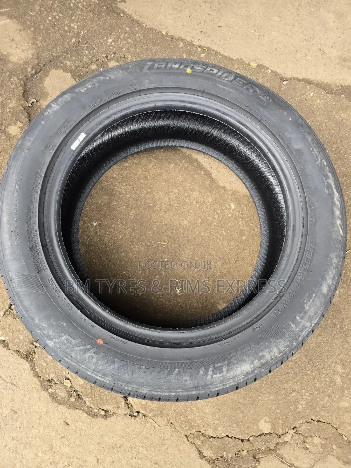 225 /55 R17 Landspider Tyres (Highway)