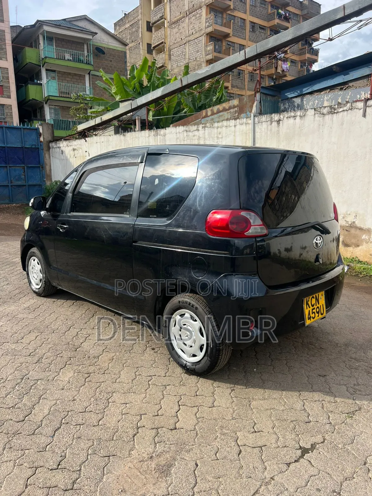 Toyota Porte 2011 Black