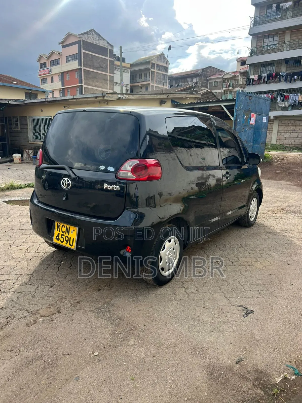 Toyota Porte 2011 Black
