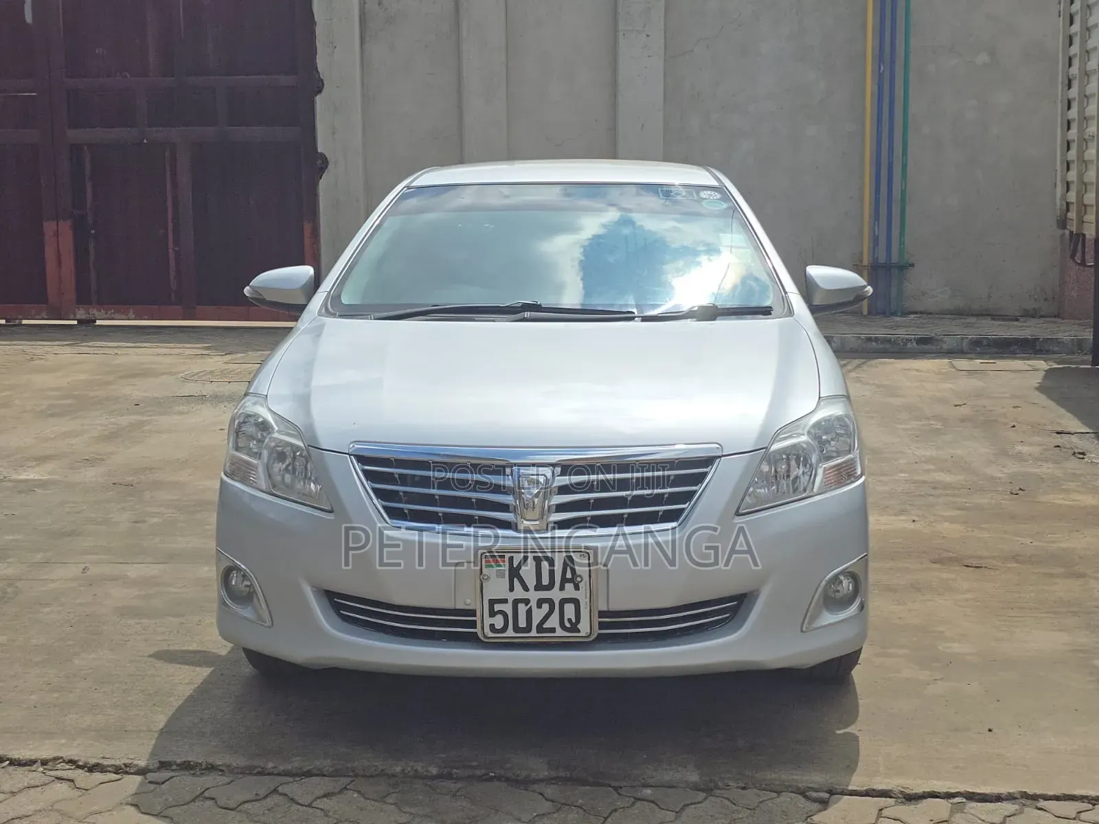 Toyota Premio 1.8 FWD 2013 Silver