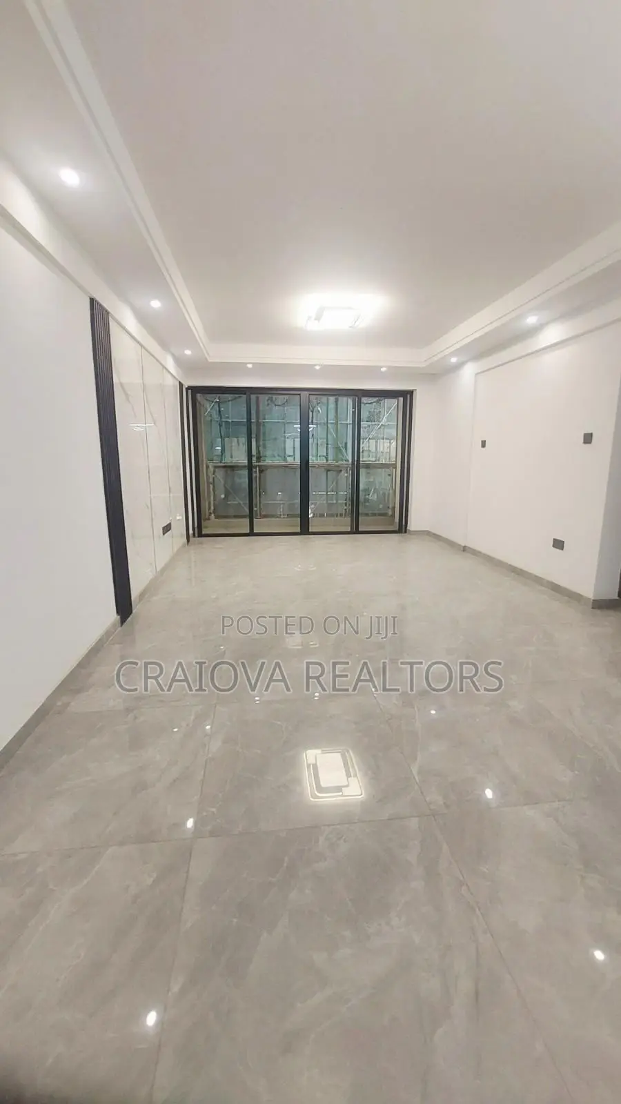 Studio Apartment in Valley Arcade for sale
