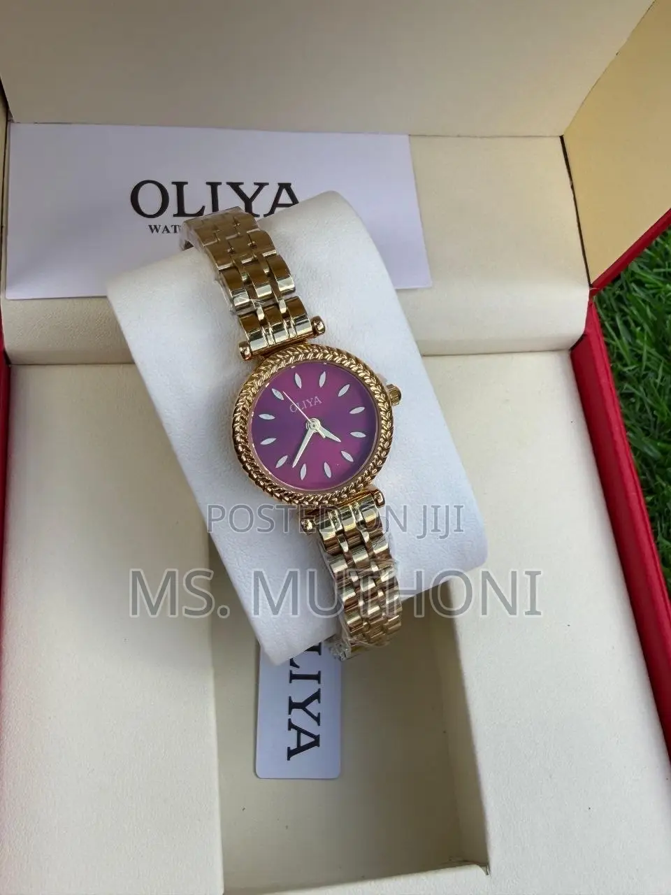 Textured Bezel Gold-Tone Ladies Wristwatch Ladies Watches *