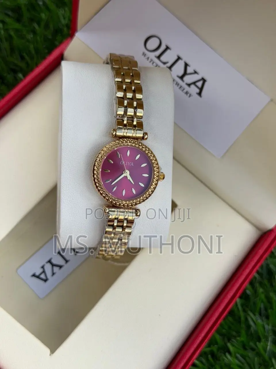 Textured Bezel Gold-Tone Ladies Wristwatch Ladies Watches *