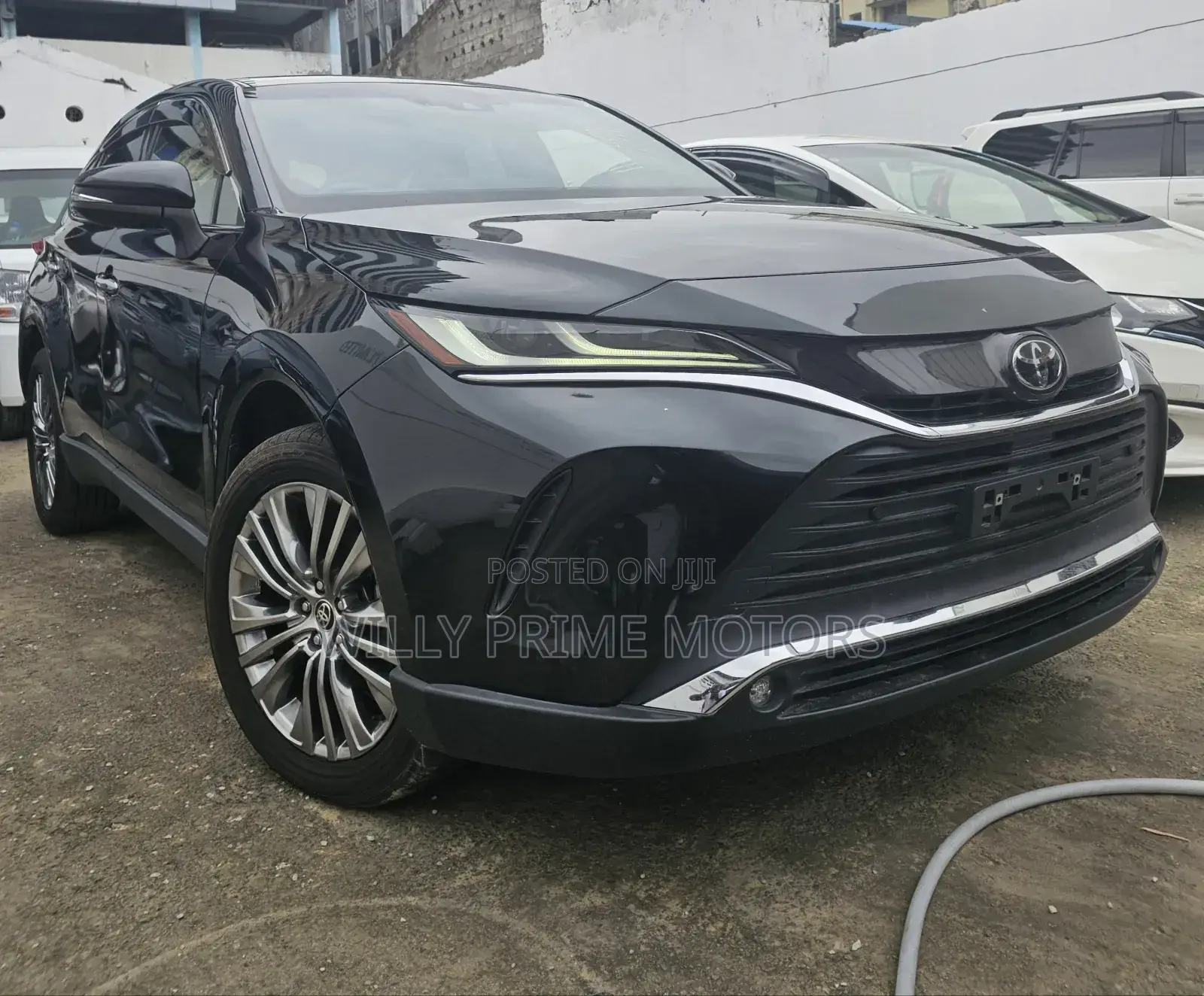 Toyota Harrier 2.0 2020 Black