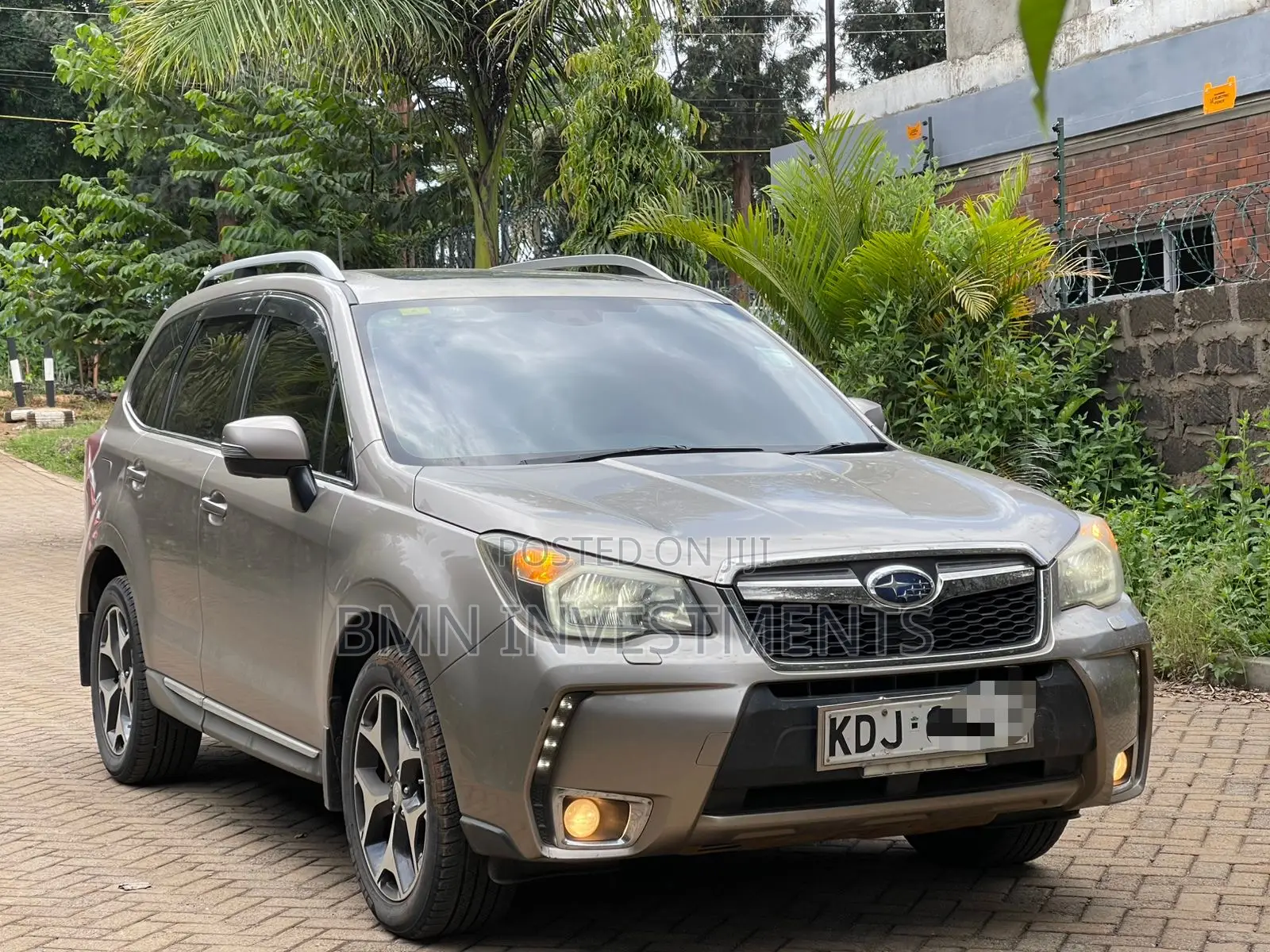 Subaru Forester 2.0XT Premium 4dr SUV AWD (2.0L 4cyl Turbo CVT) 2015