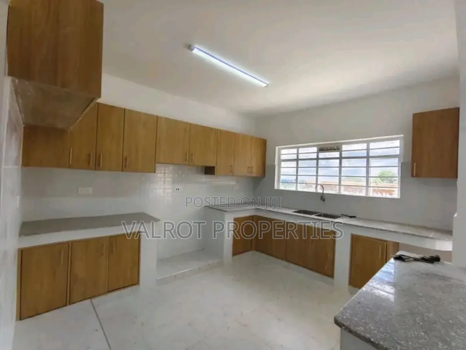 4bdrm Bungalow in Ngong CBD for sale