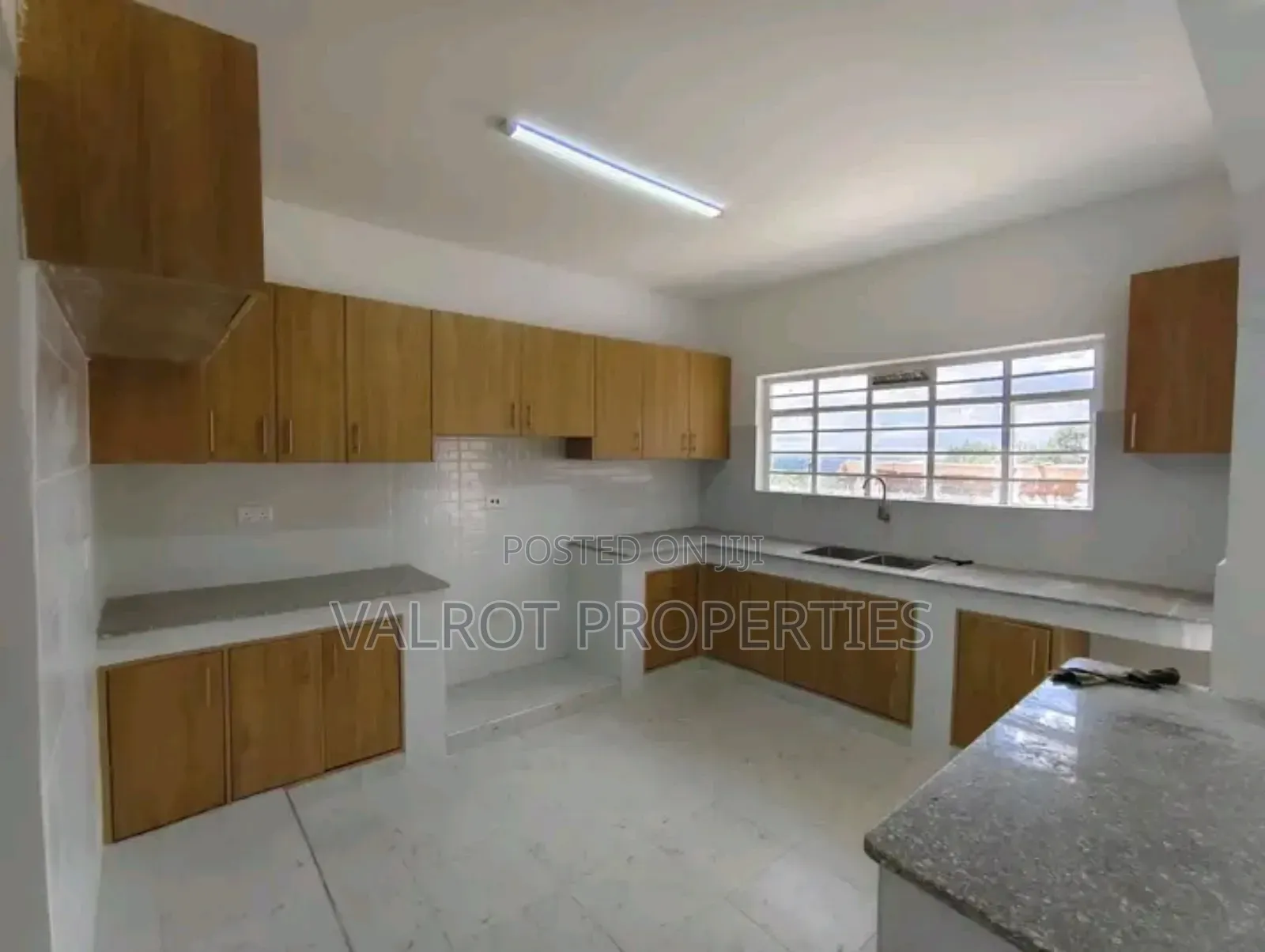 4bdrm Bungalow in Ngong CBD for sale