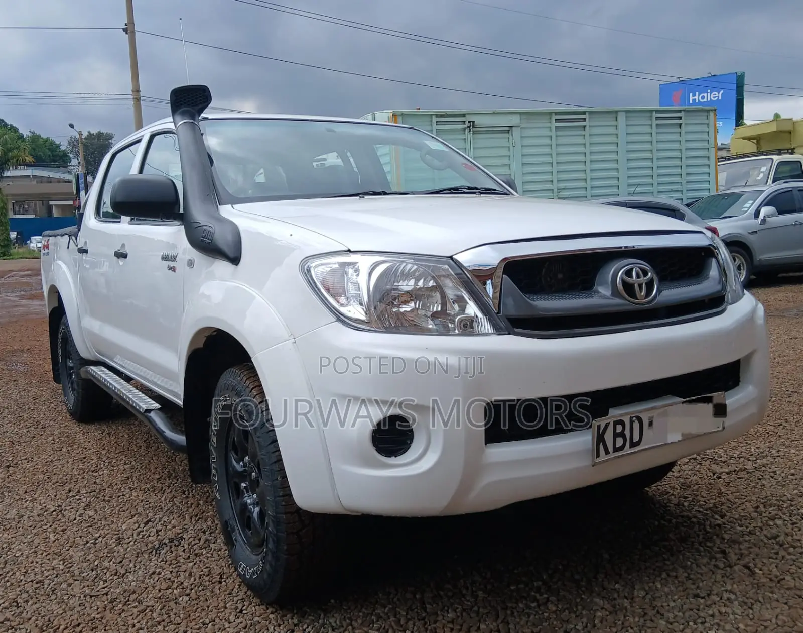 Toyota Hilux 2008 White