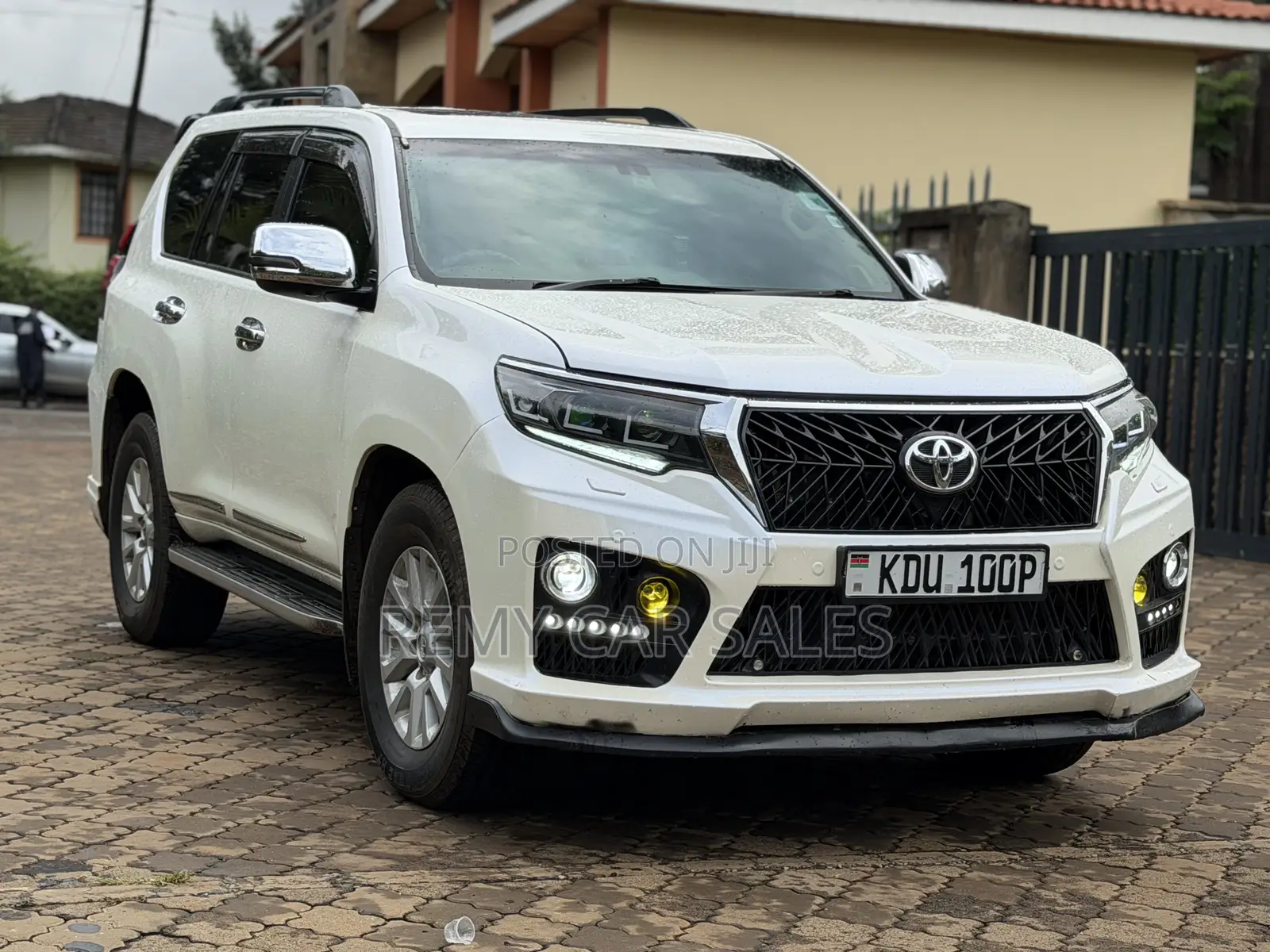 Toyota Land Cruiser Prado 2015 White