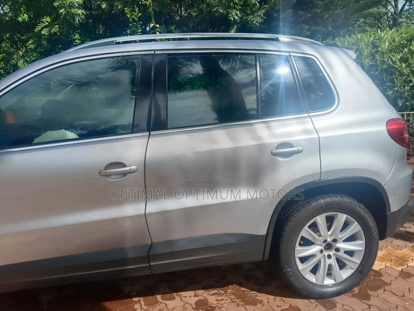 Volkswagen Tiguan S 4Motion 2011 Gold