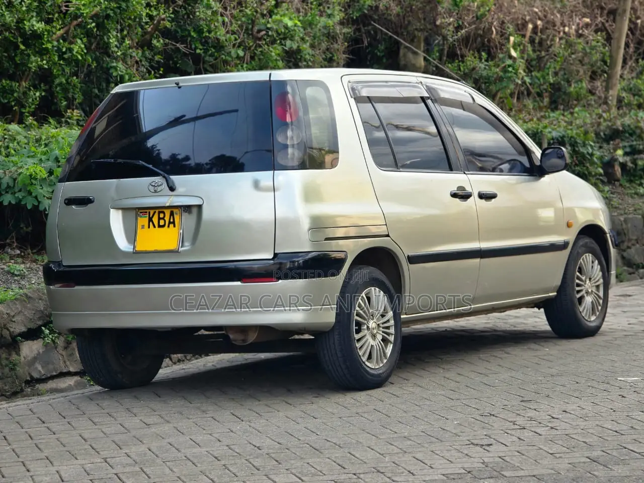 Toyota Raum 1.5 FWD 2000 Silver