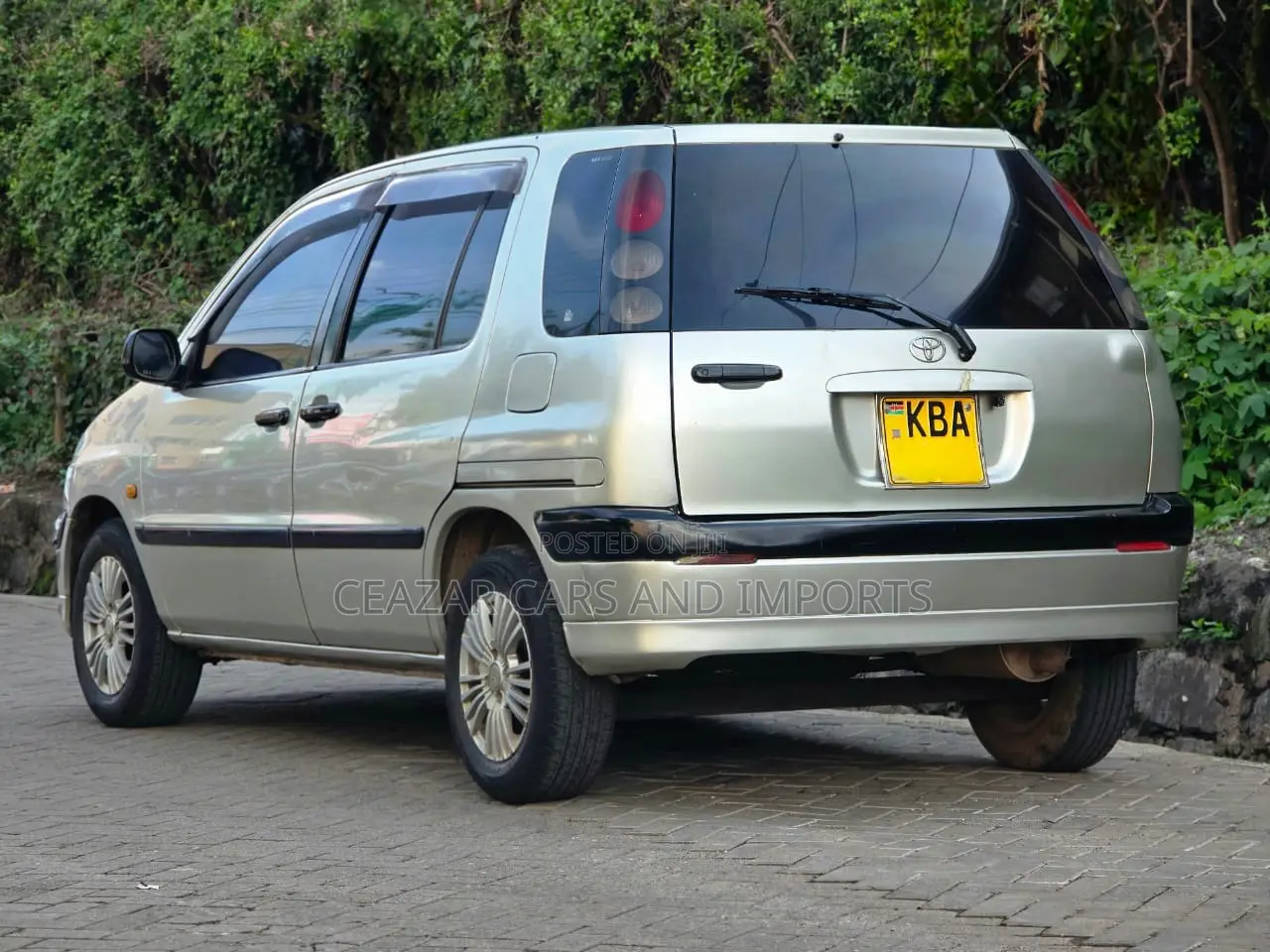 Toyota Raum 1.5 FWD 2000 Silver